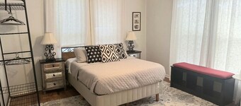 Eastman Cottage Historic