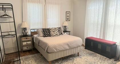 Eastman Cottage Historic