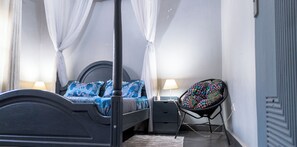 2 bedrooms, iron/ironing board, travel cot, free WiFi