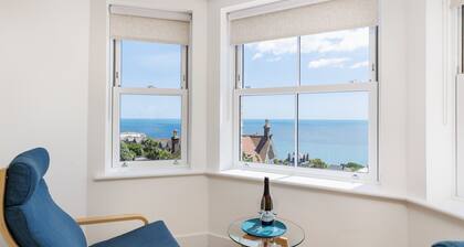 Beaumont - Ventnor, Isle of Wight