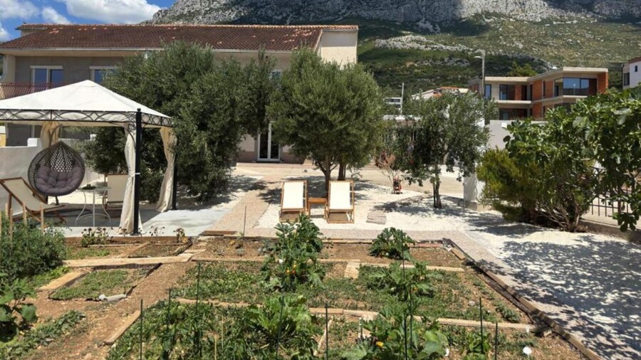 Dragon Castle - Sea View ,garden & Marina Kaštela