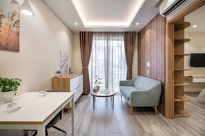 One-bedroom Suite - Private back building | Free WiFi, bed sheets - The Royal Nest - Phu My Hung (Ho Chi Minh City)