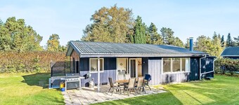 6 Person Holiday Home in Vaeggerlose