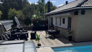 House | Outdoor dining