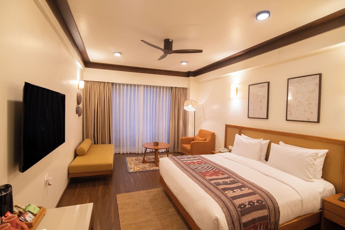 Standard Double Room, Valley View | Premium bedding, minibar, in-room safe, blackout curtains