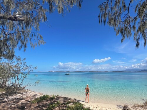 Slow-living by the lagoon – Beachfront stay in Naïa Bay, New Caledonia