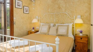 2 bedrooms, iron/ironing board, free WiFi, bed sheets - Villa Imortele aria with pool by Villas Guide (Cres)