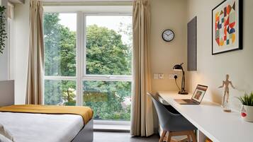 Single Room | Free WiFi