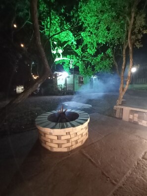 Tina de hidromasaje al aire libre