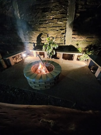 Property grounds. Charming cabin in brilliant Centro Montenegro with WiFi, AC, outdoor fireplace