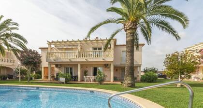 Apartment in Denia near Les Bovetes Beach