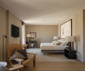 Junior Studio Suite