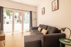 Standard Apartment, 1 Bedroom (Calahonda Beach C) | Living room | Smart TV