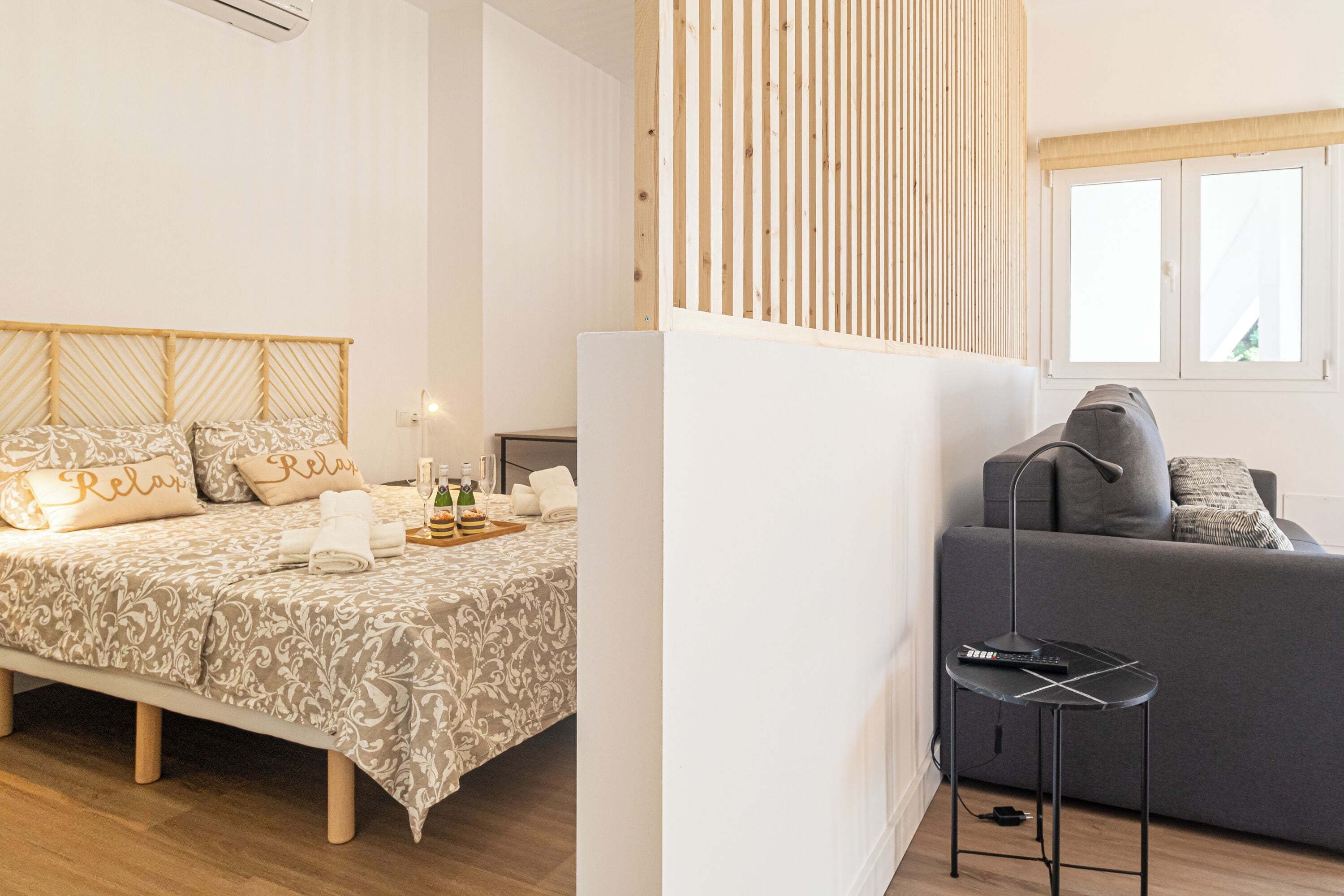 標準公寓, 多間臥室 (Calahonda Beach A) | 1 間臥室、筆電工作空間、熨斗/熨衣板、免費無線上網