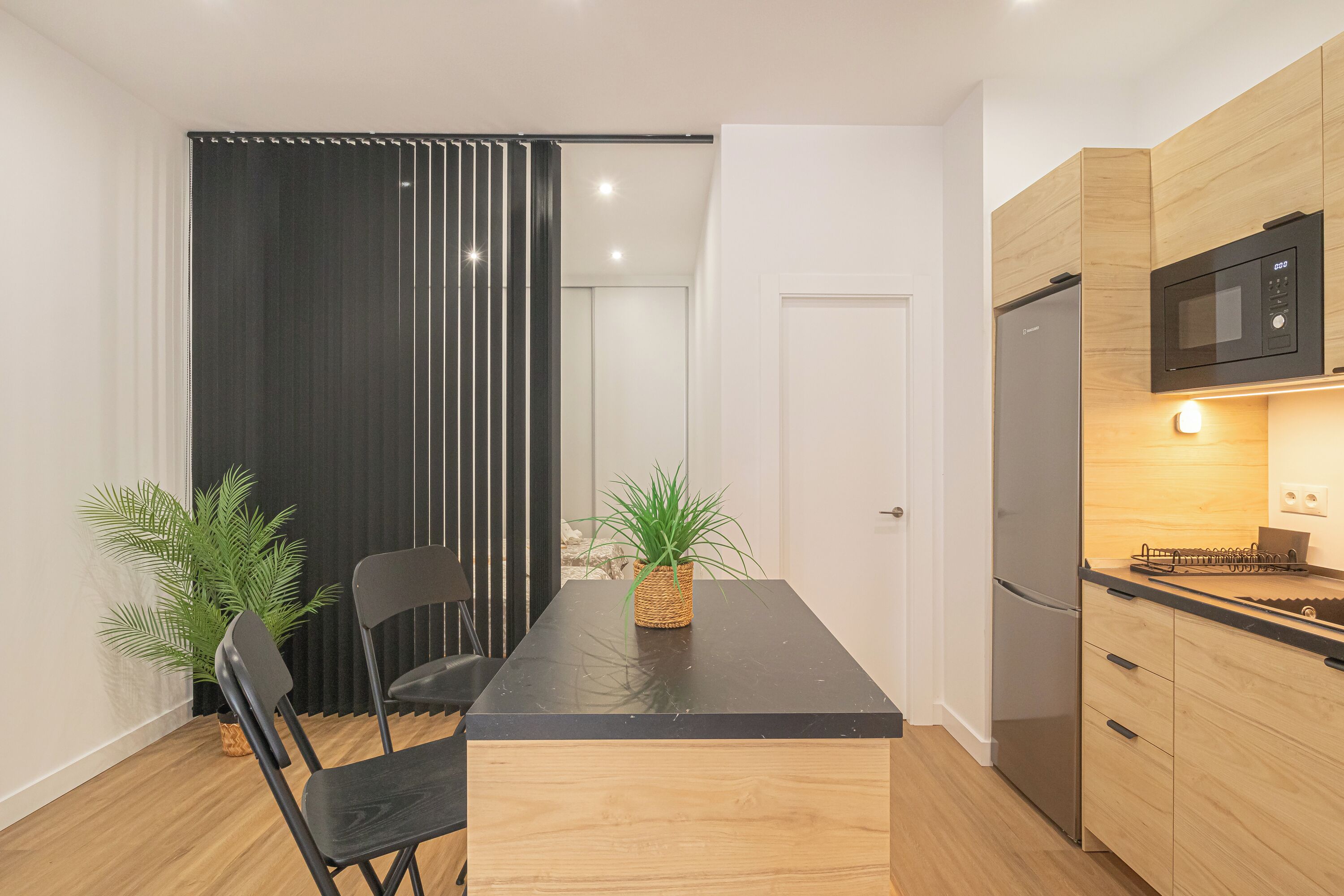 Standard Apartment, Multiple Bedrooms (Calahonda Beach B) | Dining room