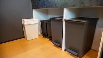 Tetera eléctrica y tostadora