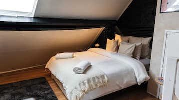 Basic Room | Free WiFi, bed sheets