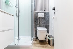 Basic Room | Bathroom - 6 Lovely Studios Heart of Gent (Ghent)