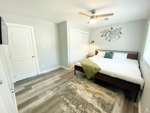 1 chambre, fer et planche à repasser, Wi-Fi gratuit, draps fournis