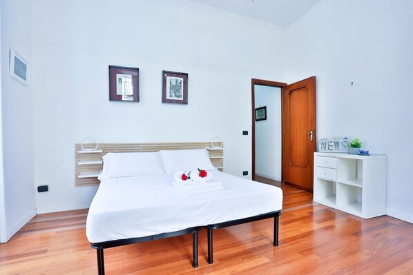2 bedrooms, iron/ironing board