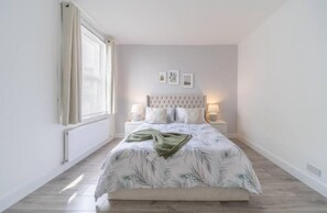 3 bedrooms, iron/ironing board, travel cot, free WiFi