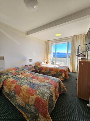 2 bedrooms, bed sheets