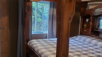 2 quartos, ferros/tábuas de passar roupa, Wi-Fi de cortesia