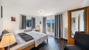 1 soverom, strykejern/-brett, wi-fi og sengetøy