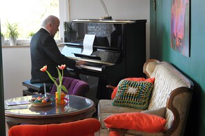 Interior - Room 'No. 4 with Private Balcony', Shared Terrace, Garden & Wi-Fi (Mühlenbach)