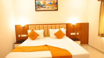Egyptian cotton sheets, premium bedding, soundproofing, free WiFi