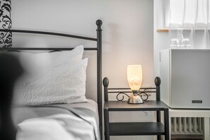 1 غرفة نوم ومكواة/لوح كي وواي فاي وملاءات أس�رّة