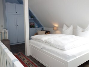 Unclassified image, 3 of 16, button