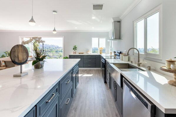 Microwave, stovetop, dishwasher