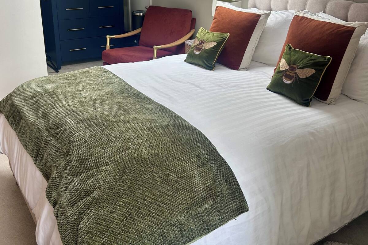 Classic Double Room | Premium bedding, individually decorated, individually furnished, desk