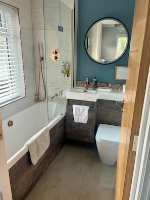 Dobbeltrom – standard | Bad | Håndklær og toalettpapir