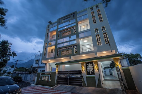 Exterior. Luxury Service Apartment Near IshaYoga Coimbatore. Beautiful Mountien View Rooms