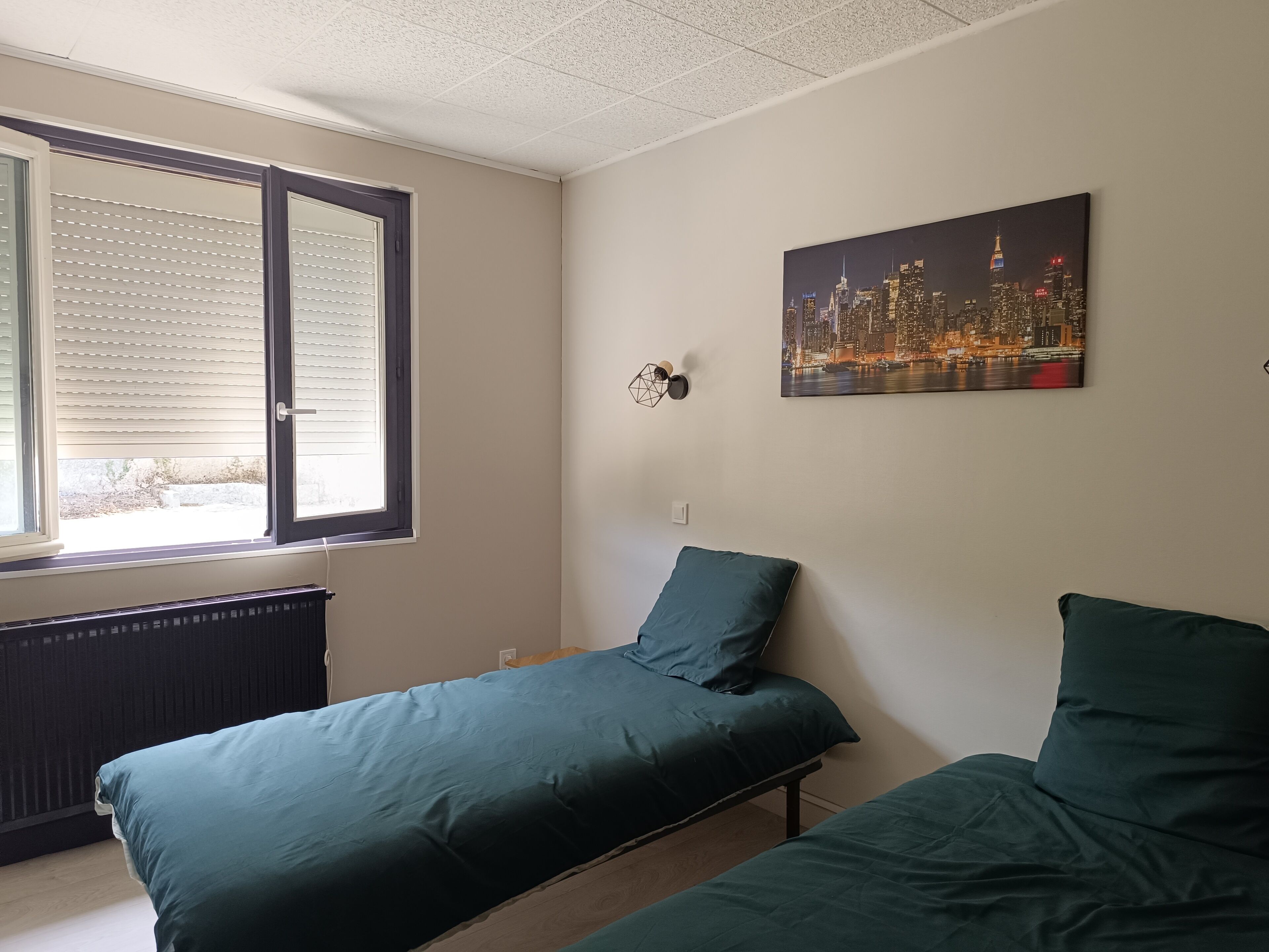 3 soverom, strykejern/-brett, wi-fi og sengetøy