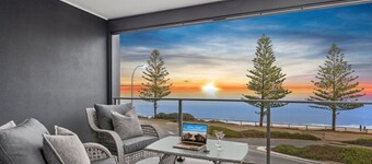 Splendour by the Sea by Wine Coast Holidays