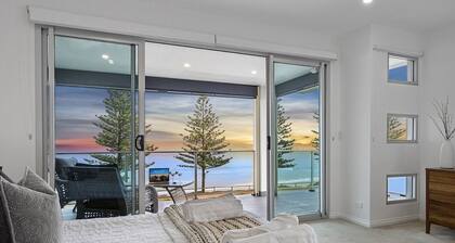 Splendour by the Sea by Wine Coast Holidays