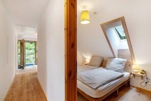 2 chambres, fer et planche à repasser, Wi-Fi, draps fournis