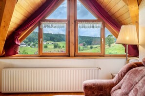 Interior - Holiday Apartment 'Weiherblick' with Lake View, Balcony and Wi-Fi (Hornberg)