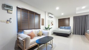 The Seathru Family Room