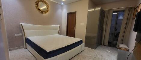 3 bedrooms, bed sheets