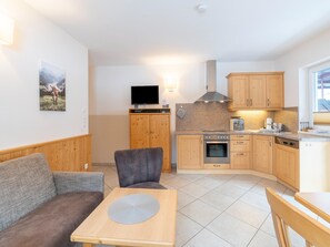 Living room - Pretty Apartment in Hollersbach Near Forest (Hollersbach im Pinzgau)