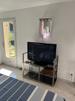 Bügeleisen/Bügelbrett, WLAN