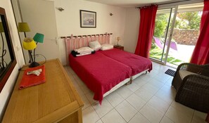 4 habitaciones, tabla de planchar con plancha y wifi 