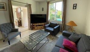 Living area - Villa with swimming pool and outbuilding near town center and beach in Sainte Maxime (Sainte-Maxime)