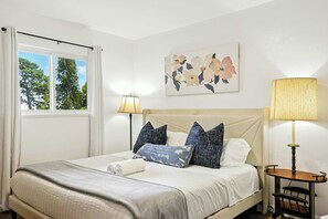 3 habitaciones, escritorio, tabla de planchar con plancha y wifi gratis 