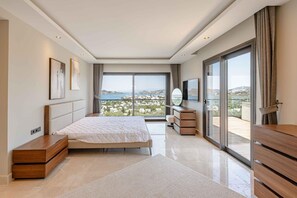 5 bedrooms, iron/ironing board, Internet, bed sheets