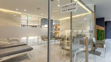 Sauna, steam room
